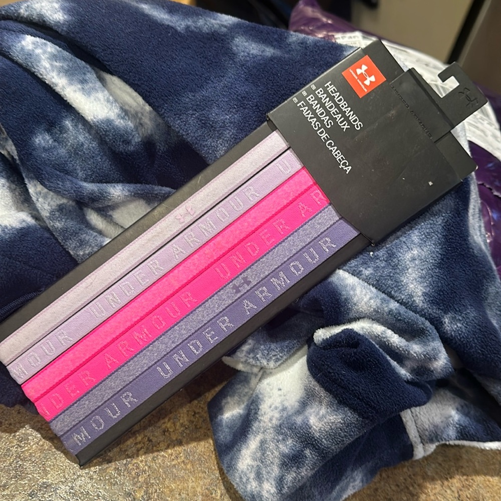 🛍️2/$15 Under Armour ladies headbands 6pk